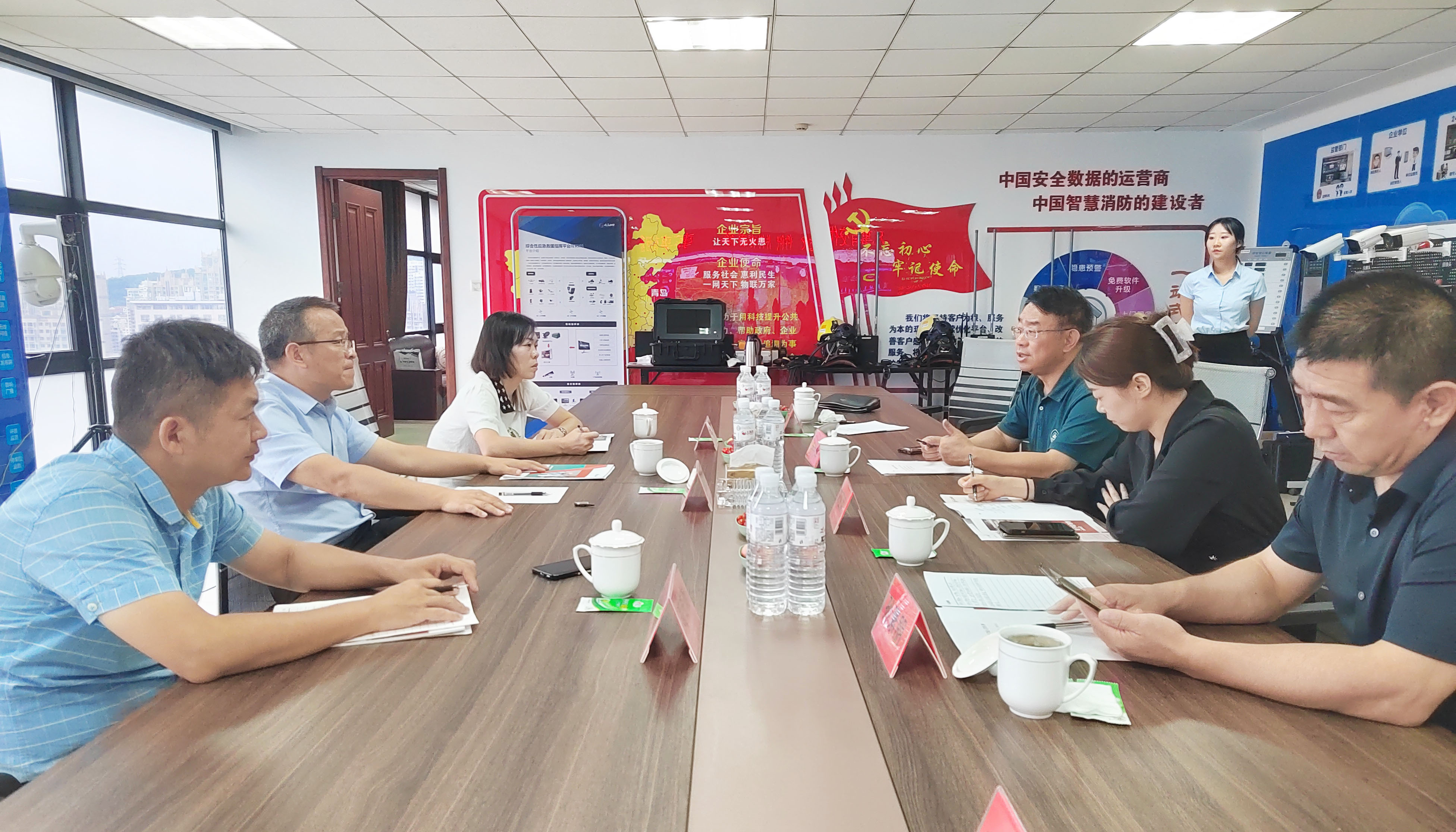 廣西柳州市民政局領導一行蒞臨峻海物聯(lián)考察調研