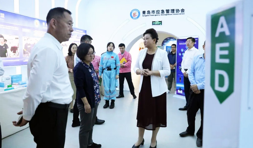 應急管理部袁藝一行蒞臨青島市應急協會考察指導